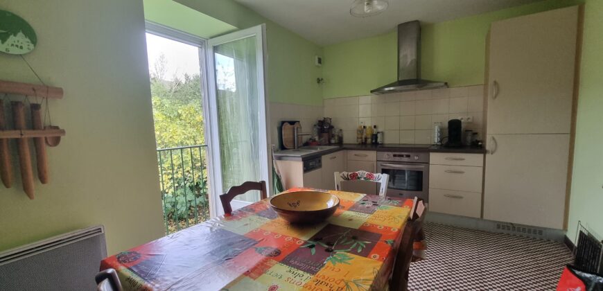 COQUETTE MAISON DE VILLAGE