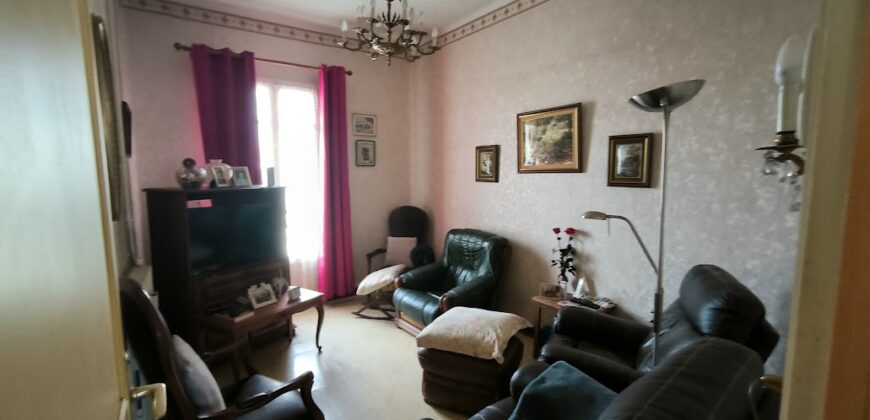 APPARTEMENT  TERRASSE DOMINANTE  GARAGE et JARDIN CONSTRUCTIBLE